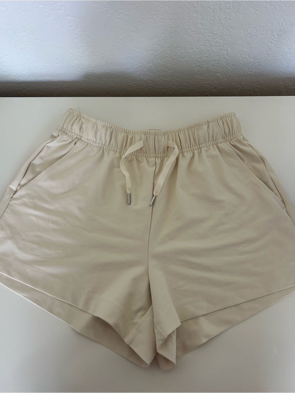 Women’s Drawstring Lounge Shorts in Cream
